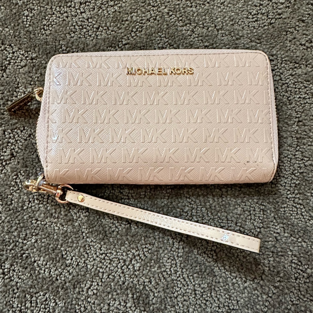 Michael Kors Wristlet